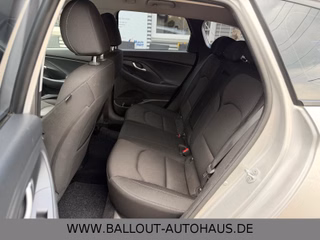 Hyundai i30 cw Trend*1.HAND*KLIMA*NAVI*SPUR*SHZ*KAMERA* - foto 3