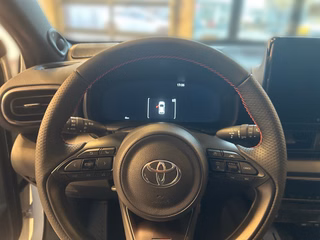 Toyota Yaris Hybrid GR Sport 1,99% +JBL+ Infotainment-Paket, Safety-Paket - bilder 19