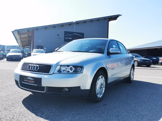 Audi A4 2.0 2.HAND|KLIMAAUT|SEHR-GEPFLEGT Used vehicle for sale | First registration 05/2002 | Price 2.990 €