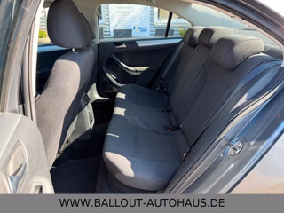 Volkswagen Jetta VI*1.HAND*KLIMA*SITZHEIZUNG*HU NEU* - foto 3