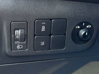 Citroën C-Elysée Selection 1.6*Klimaautomatik*Tempomat* - bilder 10