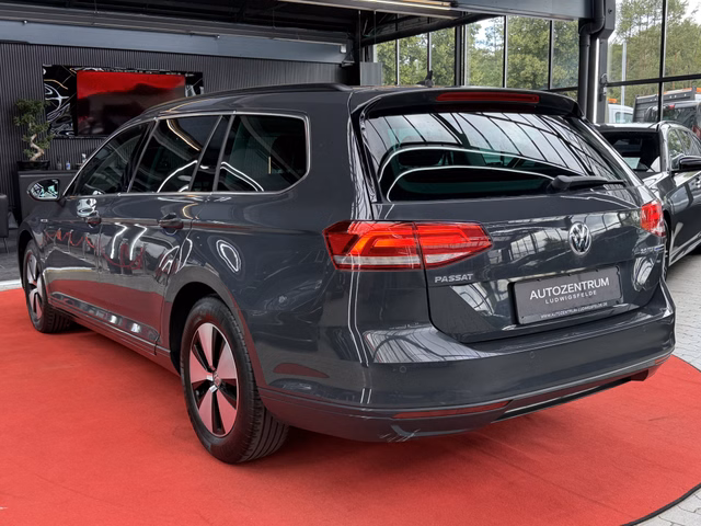 Volkswagen Passat Variant BlueMotion LED / PDC / ACC - foto 5