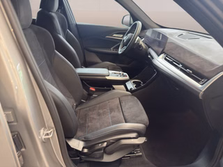 BMW X1 sDrive 18 i M Sport Autom., LED Navi Kamera AHK - bilder 1