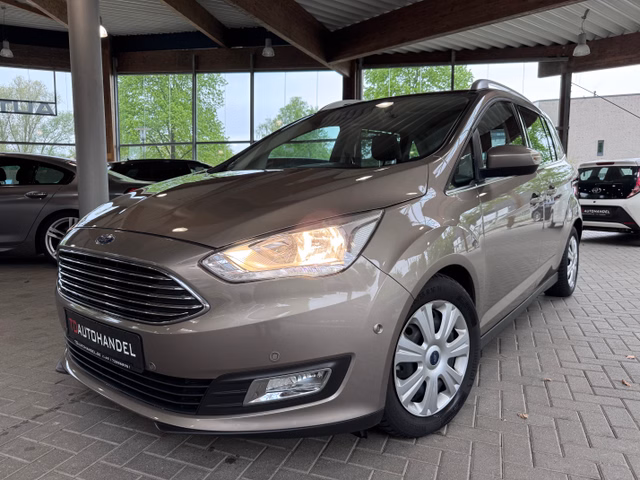 Ford Grand C-MAX Titanium Used vehicle for sale | First registration 10/2018 | Price 11.900 €