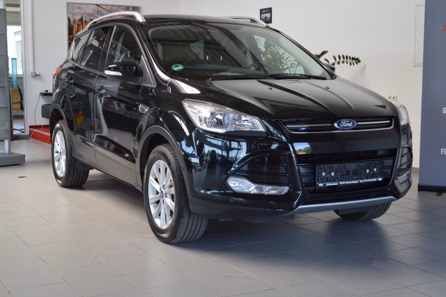Ford Kuga Titanium |NAVI|SHZ|AHK|Tempom.| Gebrauchtwagen Kaufen | EZ 01/2015 | Preis 13.900 €
