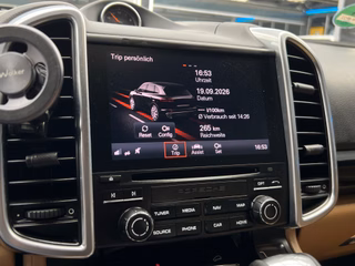 Porsche Cayenne 3,0 Diesel Platinum Edition CHRONO / PANO / CAM / BOSE / START-STOP - foto 29