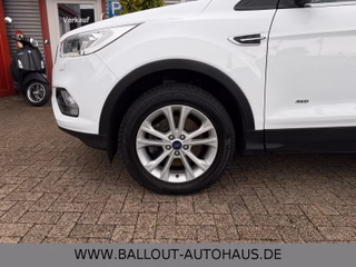 Ford Kuga Titanium AWD*2.HAND*NAVI*SYNC*TEMPO*AHK*KEY - bilder 10