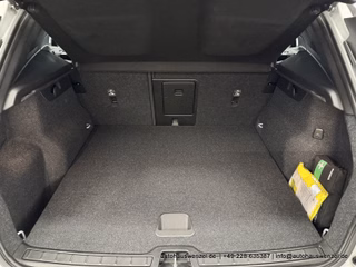 Volvo XC40 B4 B Aut. R-Design PANORAMA AHK ACC 360° - bilder 23