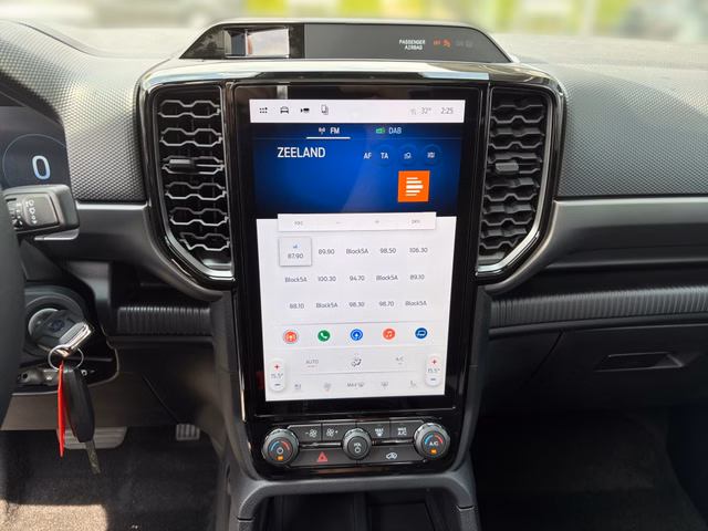 Ford Ranger Plug-in-Hybrid XLT e-4WD Doppelkabine - bilder 8