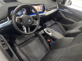 BMW 218 Active Tourer M-SPORT PANO MASSAGE 360K AHK - bilder 7