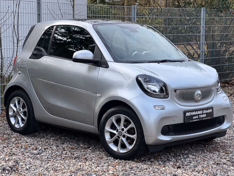 Smart ForTwo coupe *AUTOMATIK*NAVI*PANORAMA*