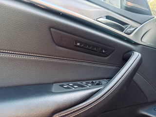 BMW 540i xDrive+HUD+Massage+ACC+AHK+Memory+SD+20"+ - bilder 3