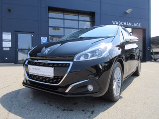 Peugeot 208 Allure 100 BlueHDi Stop&Start Rückfahrkamera, Touchscreen, Pano - bilder 1