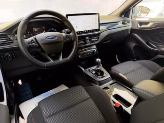 Ford Focus Turnier ST-Line ACC Navi CAM PDC LED - bilder 7
