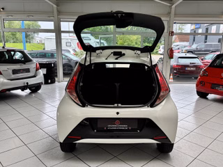 Toyota AYGO aut. x-play touch Kamera USB Bluetooth Klim - photo 7