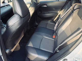 Toyota Corolla Cross Hybrid FWD Lounge+Leder+Pano+AHK+ - bilder 13