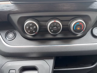 Nissan Primastar Kombi L2H1 AT Navi Tekna 8-sitzer - bilder 16