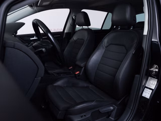 Volkswagen Golf VII 2.0 TDI Highline BI-XENON NAVI AHK SHZ - foto 9