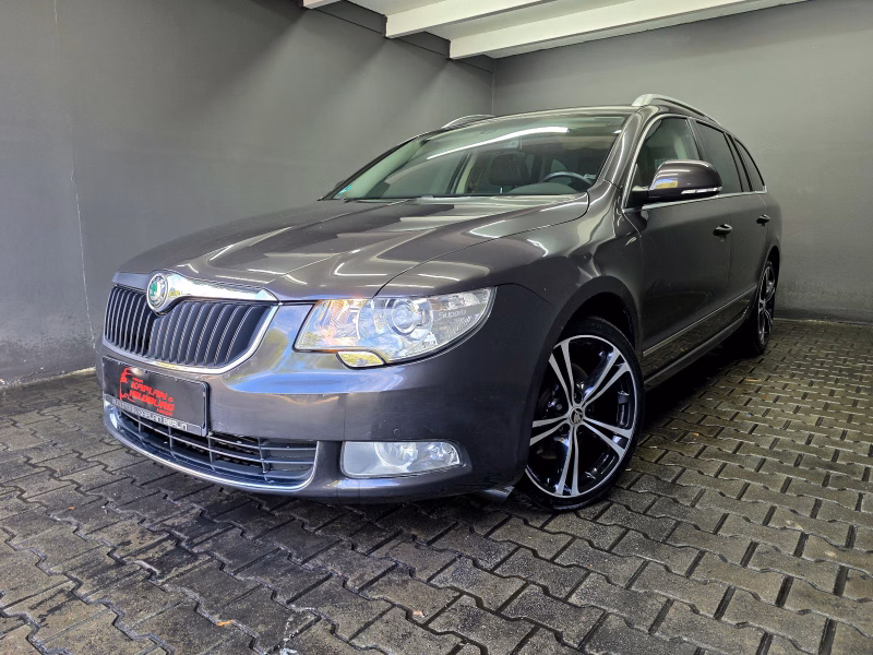 Skoda Superb 2.0 Combi Elegance, DSG, Bi XENON, PANO,