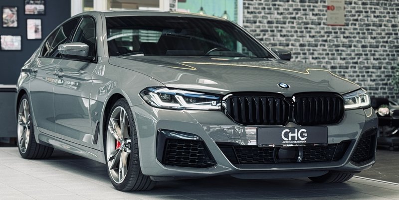 BMW M550i xDrive LASER|STHZ|HUD|AHK|S-DACH|DISPLAY-KEY