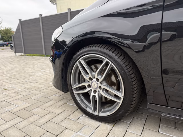 Mercedes-Benz B 250 4Matic SHZ Standhzg Navi LED AppleCarplay - foto 6