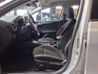 Ford Focus Turnier Cool&Connect 1,5EcoBlue TDCi*AHK - bilder 1
