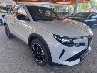 Alfa Romeo Junior Elettrica 115 kW Wärmepumpe, 18-Zoll, 10,25-Zoll-Display - foto 3