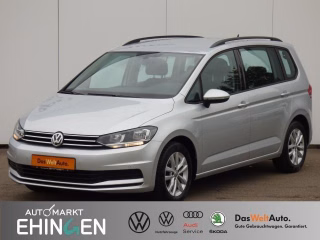 Volkswagen Touran Comfortline 1.5 TSI AHK ACC 7 Sitze Navi