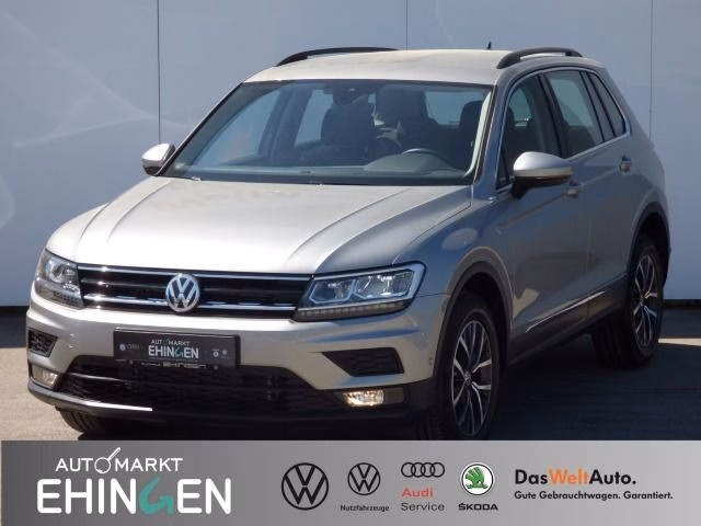 Volkswagen Tiguan Comfortline 2.0 TDI DSG 4MOTION LED ACC Navi AHK