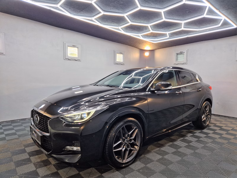 Infiniti Q30 S 1.6 SPORT|AUTOMATIK|PANO|LEDER|NAVI|LED|KAMERA
