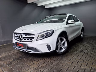 Mercedes-Benz GLA 200 URBAN, AUTOMATIK, PANORAMA, R-KAMERA