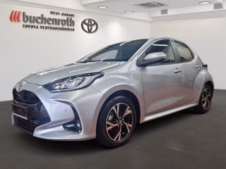 Toyota Yaris Hybrid Teamplayer + Safety - und Comfort Paket - foto 1