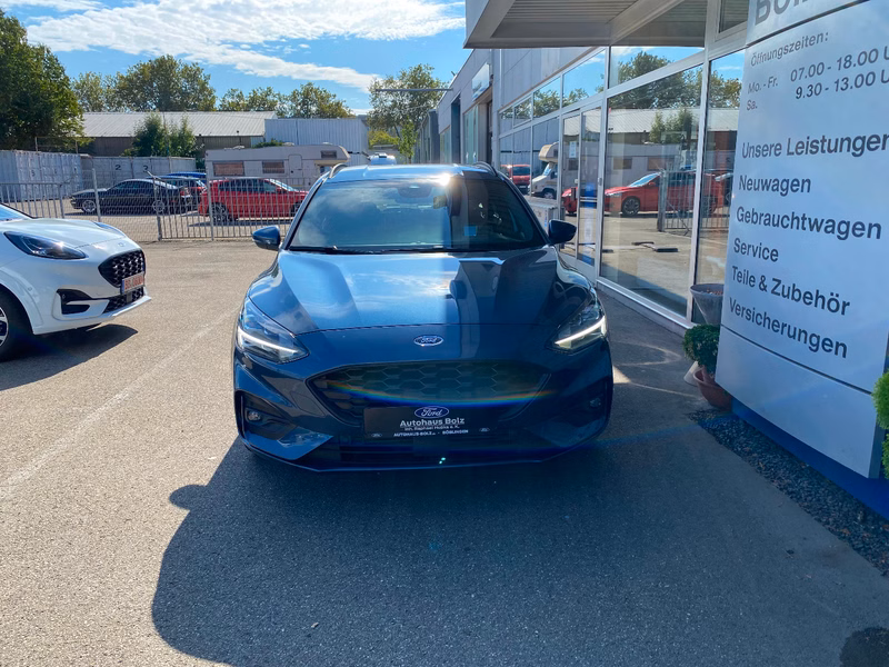Ford Focus Turnier ST-Line - HUD - LED - Key Free - Navi - Kamera - Top Ausstattung