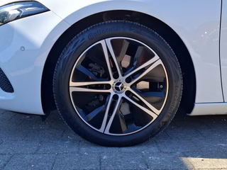 Mercedes-Benz A 250 Progressive AUTOMATIK / PANORAMA / E-SITZE / NAVI / LED - foto 13