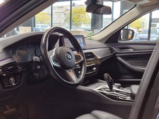 BMW 530d xDrive Luxury Line*KAMERA*CARPLAY*HEBEDACH* - bilder 1
