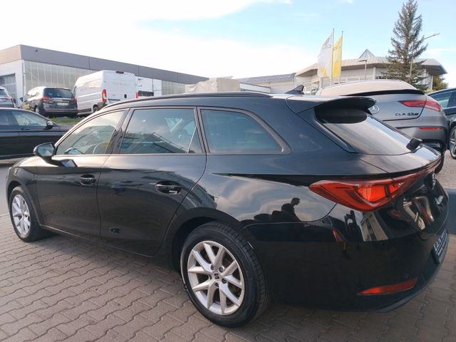 Seat Leon Sportstourer Style Automatik*1.HAND*NAVI* - foto 4