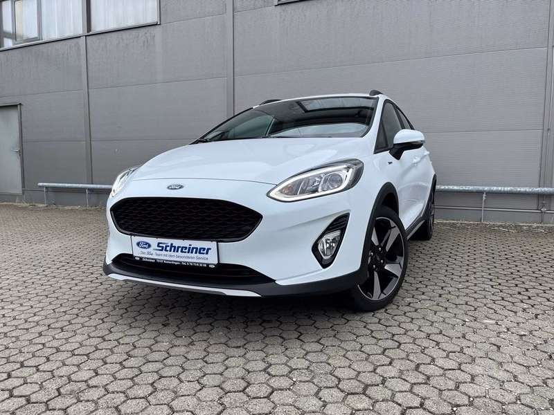 Ford Fiesta Active mit PDC | Tempomat