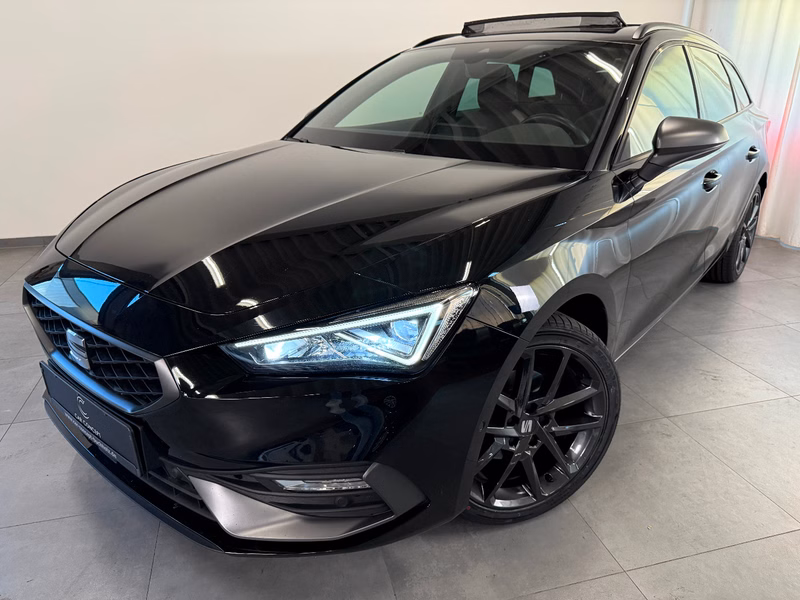 Seat Leon ST 1.5 eTSI DSG PANO AHK ACC LED