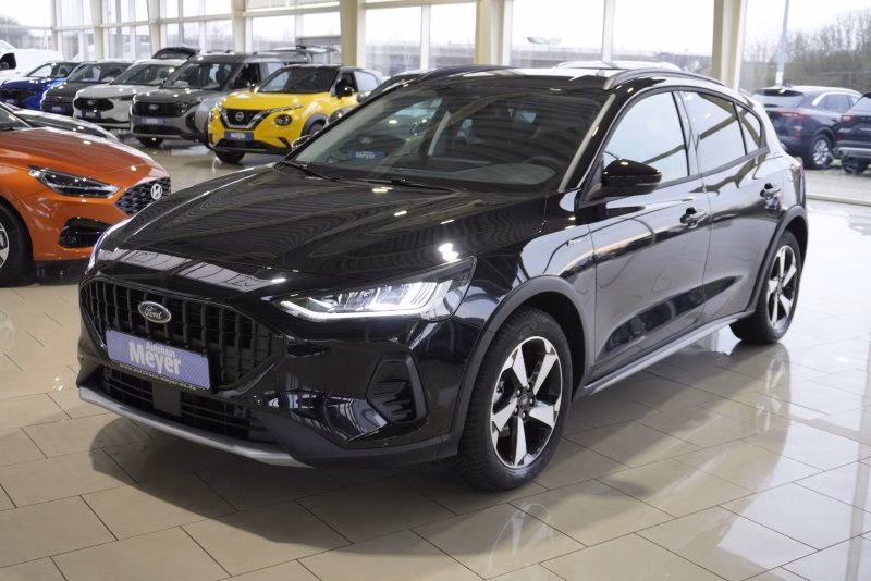 Ford Focus Active X 1,0 155PS aAHK/Navi/Kamera/Winterp.   **