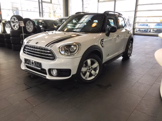 MINI Cooper Countryman Year-old for sale