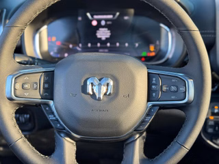 Dodge RAM Laramie Night Premium + 3 Jahre Garantie AHK + elekr. Heckklappe + Beifahrerdisplay - foto 20