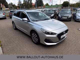 Hyundai i30 cw Trend*1.HAND*KLIMA*NAVI*SPUR*SHZ*KAMERA* - foto 4