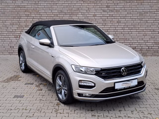 Volkswagen T-Roc Cabriolet R-Line VOLL 1 HD. DE 5J G. Used vehicle for sale | First registration 12/2021