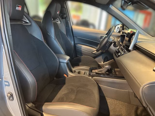 Toyota Corolla Cross Hybrid FWD GR Sport - bilder 19