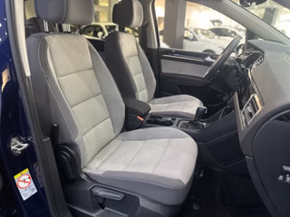 Volkswagen Touran 2.0TDI DSG 7SITZE STANDHZ SOUNDSYS CARPL. - bilder 25