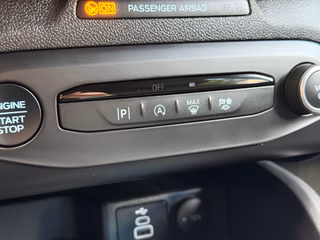 Ford Focus Turnier ST-Line ACC Navi CAM PDC LED - bilder 26