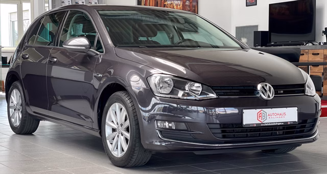 Volkswagen Golf VII TSI DSG Lounge BMT |NAVI|SHZ|PDC|MFL|TEMP. Gebrauchtwagen Kaufen | EZ 12/2015 | Preis 13.990 €