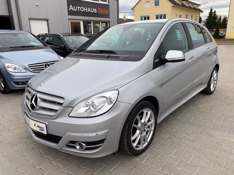 Mercedes-Benz B 160 SPORT EDITION Klima/Navi/SHZ/PDC/8x Bereift
