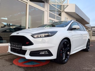 Ford Focus Turnier ST/Bi-Xenon/Leder/Rfkamera - bilder 1