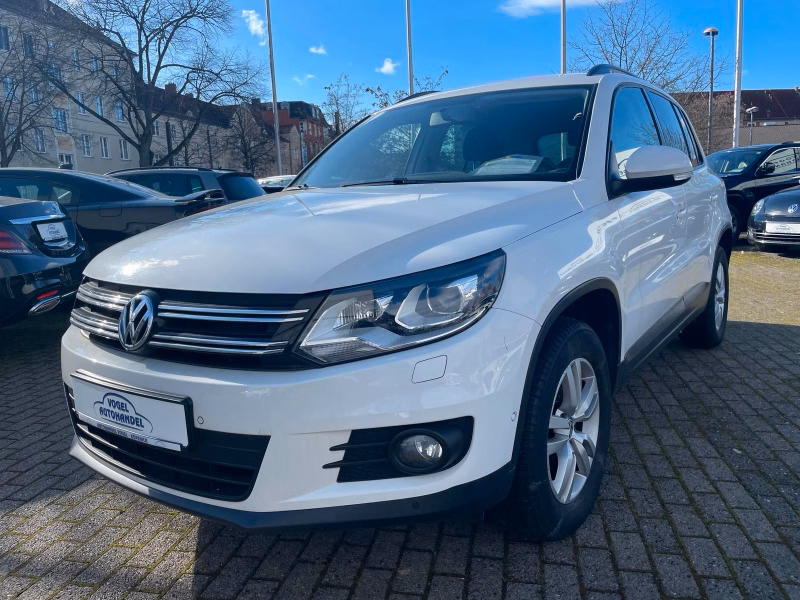 Volkswagen Tiguan*DSG*AHK*BI-XENON*NAVI*PDC*SITZHZG*